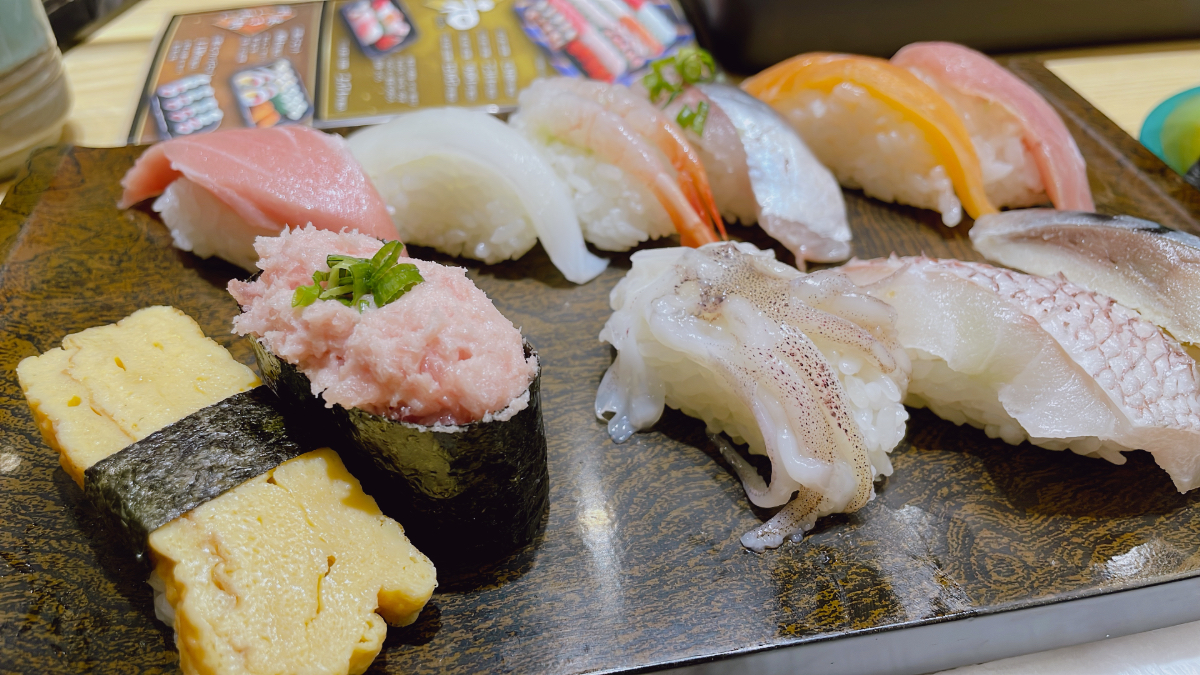 【金沢寺地店】回転寿司すし食いねぇ！でランチを食べてみた・得もりランチ
